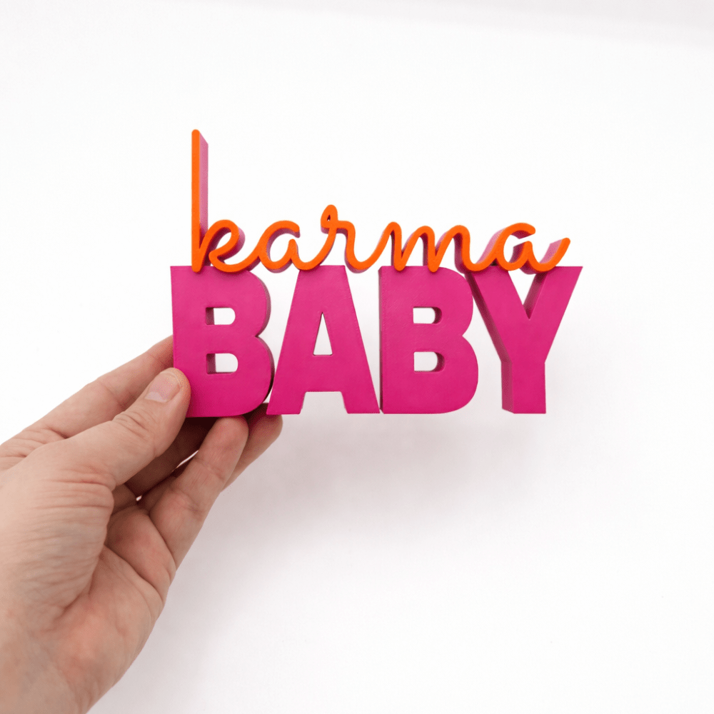3D Drucker Schriftzug „Karma Baby“ – Pink - Orange Jeka - malmichmunt.com