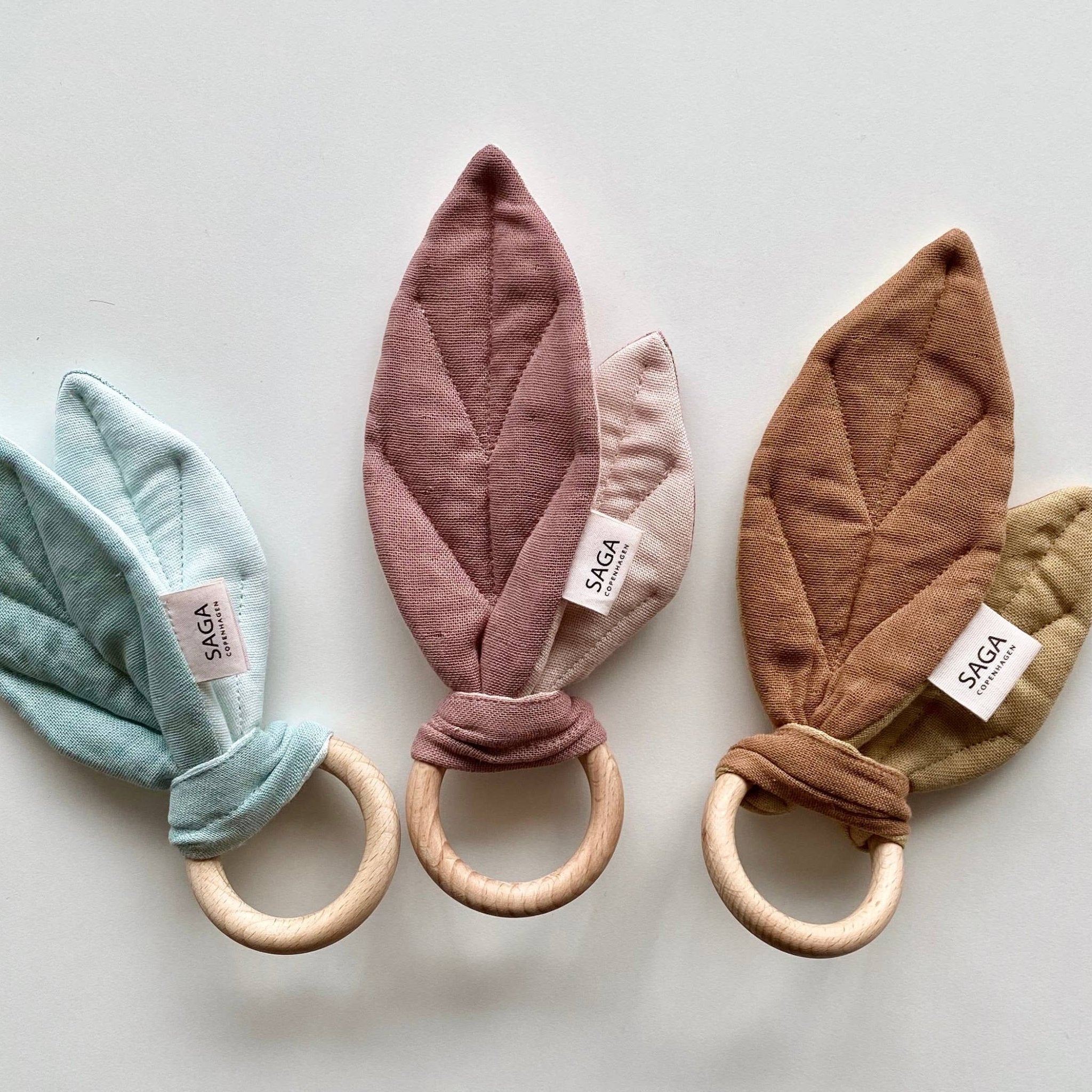 Baby - Sinnesspielzeug - Beißring aus Bio - Baumwolle in Mint Saga Copenhagen - malmichmunt.com