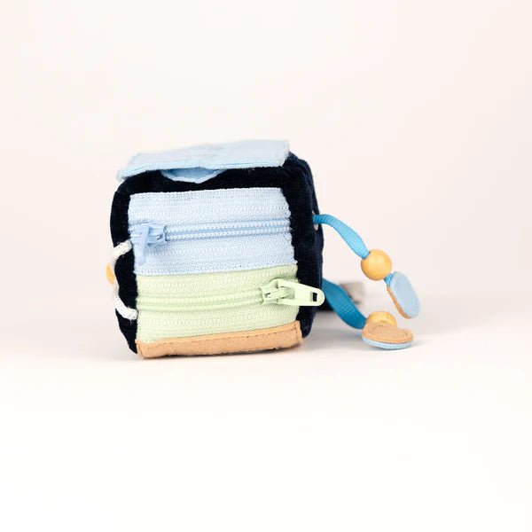 Jolly Designs - Calmi Cube "Blavi" der Ruhige Jolly Designs - malmichmunt.com