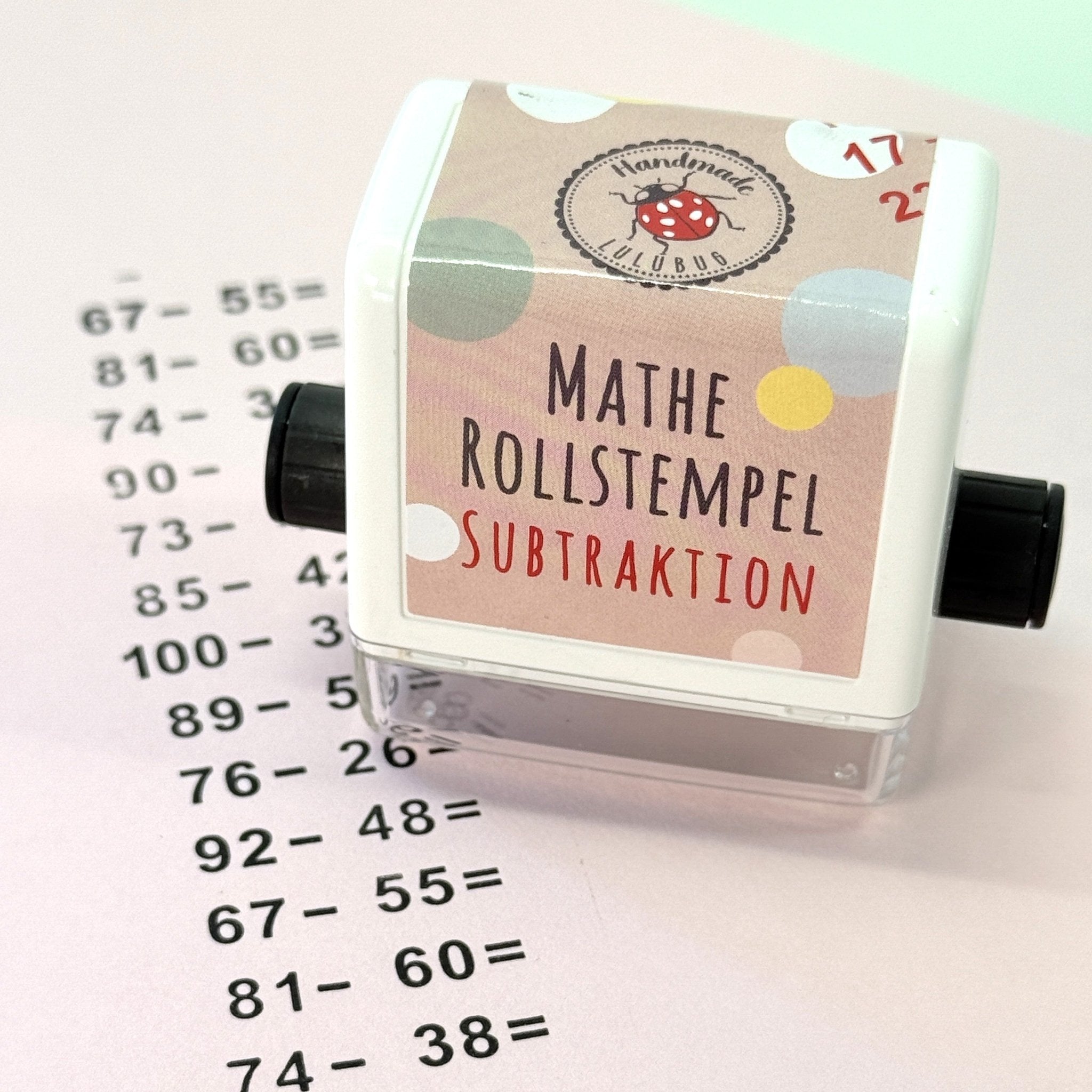 Lulubug Mathe - Stempel "Subtraktion" Bell Trade - malmichmunt.com