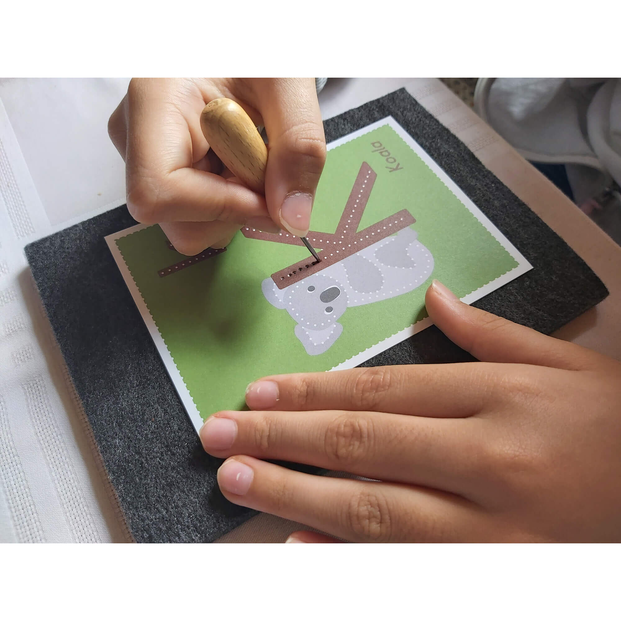 Prickelset für Kinder - Buchstaben zum Prickeln Familienmomente - malmichmunt.com